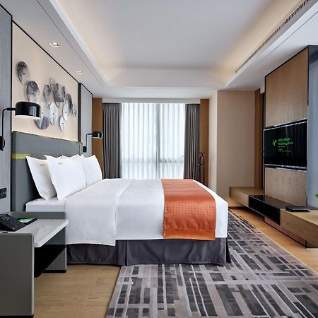 Holiday Inn Guangzhou South Lake Hotel - Ideal For Business & Leisure Eksteriør bilde