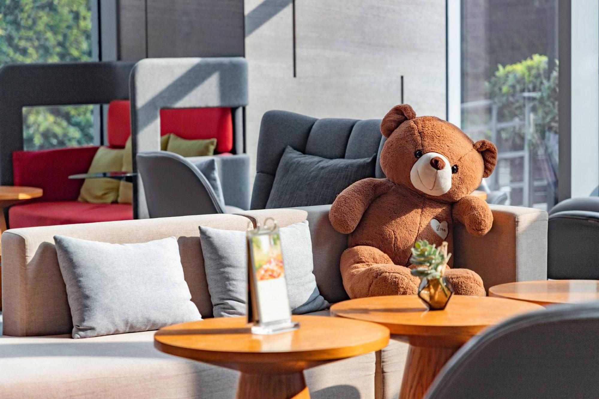 Holiday Inn Guangzhou South Lake Hotel - Ideal For Business & Leisure Eksteriør bilde